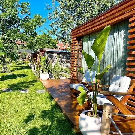 Hotel Butiq Garden *